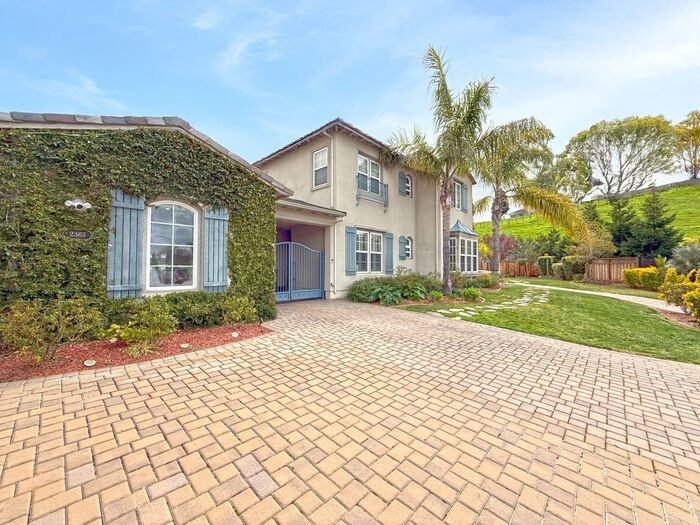 2365 Glen Creek Ct - Photo 2 of 46