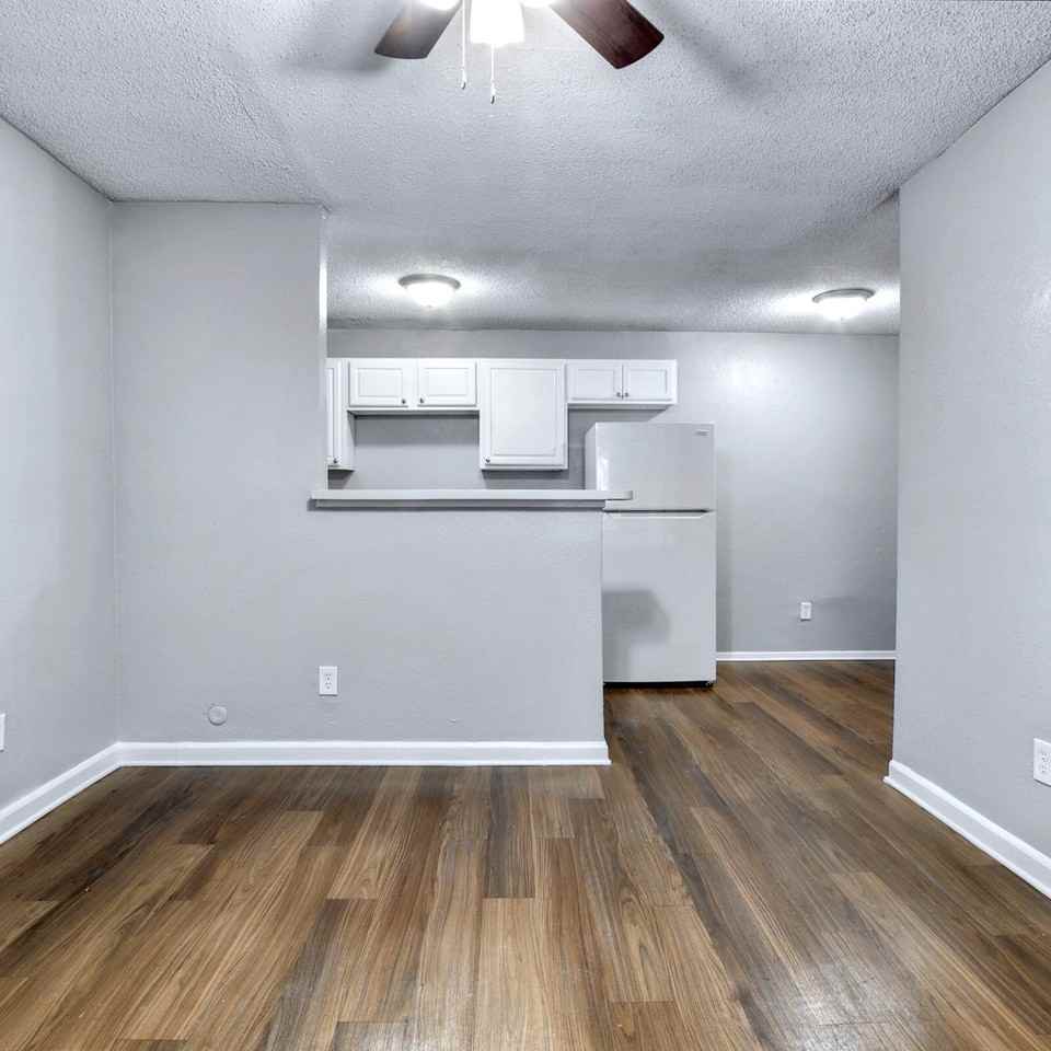 111 East Rogers Street - Photo 2 of 30