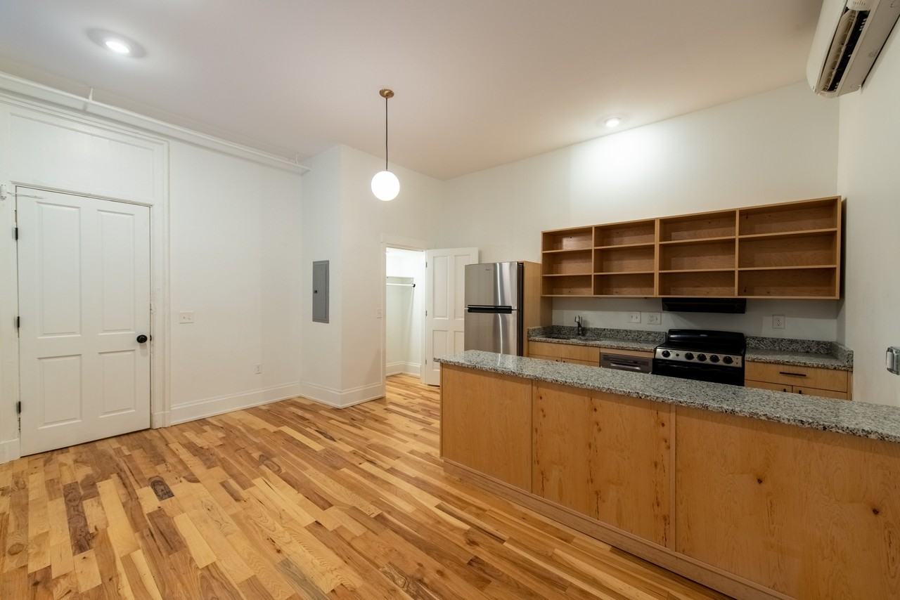 OH_AM_1733 Elm Street - Photo 3 of 16