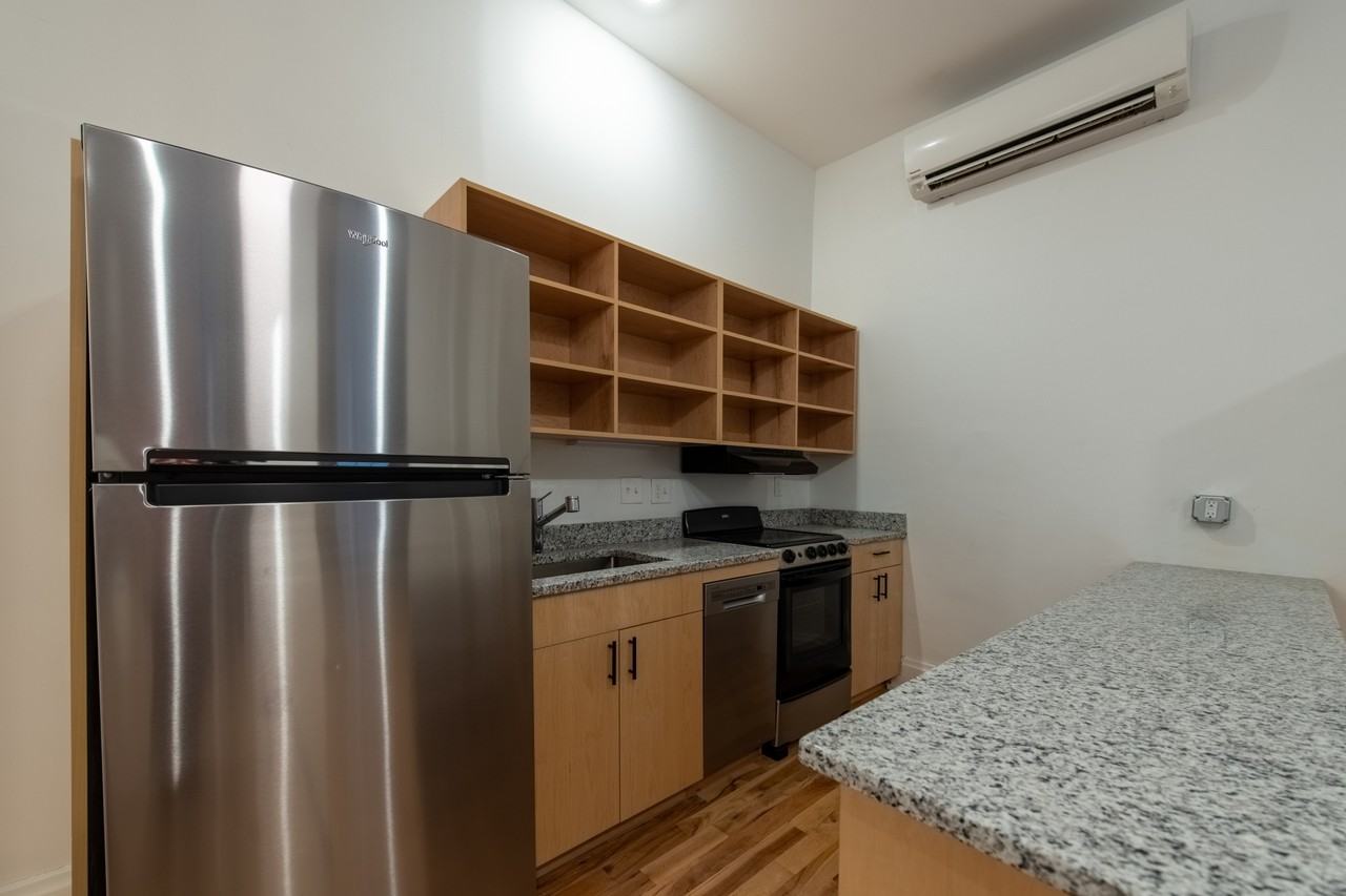 OH_AM_1733 Elm Street - Photo 5 of 16