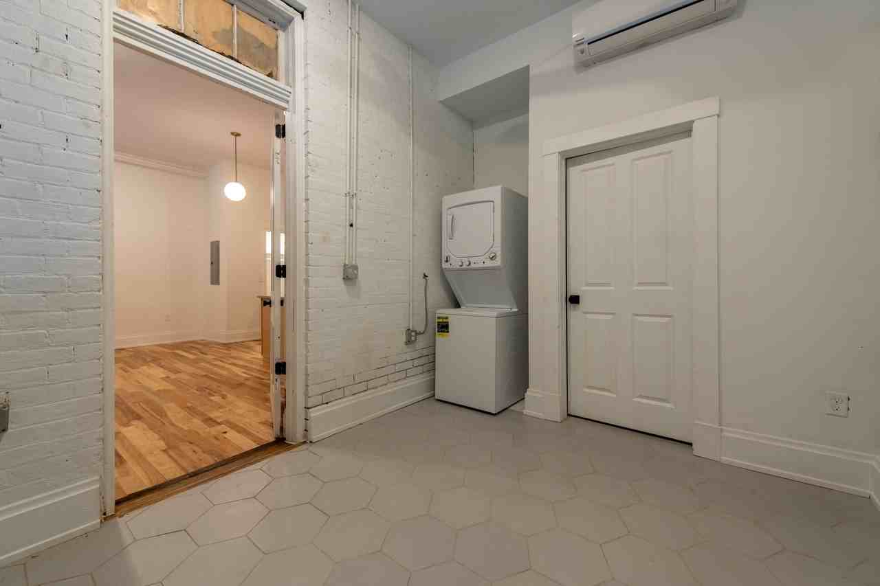 OH_AM_1733 Elm Street - Photo 7 of 16