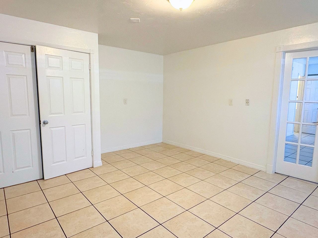 4611 South Congress Avenue - Photo 7 of 50