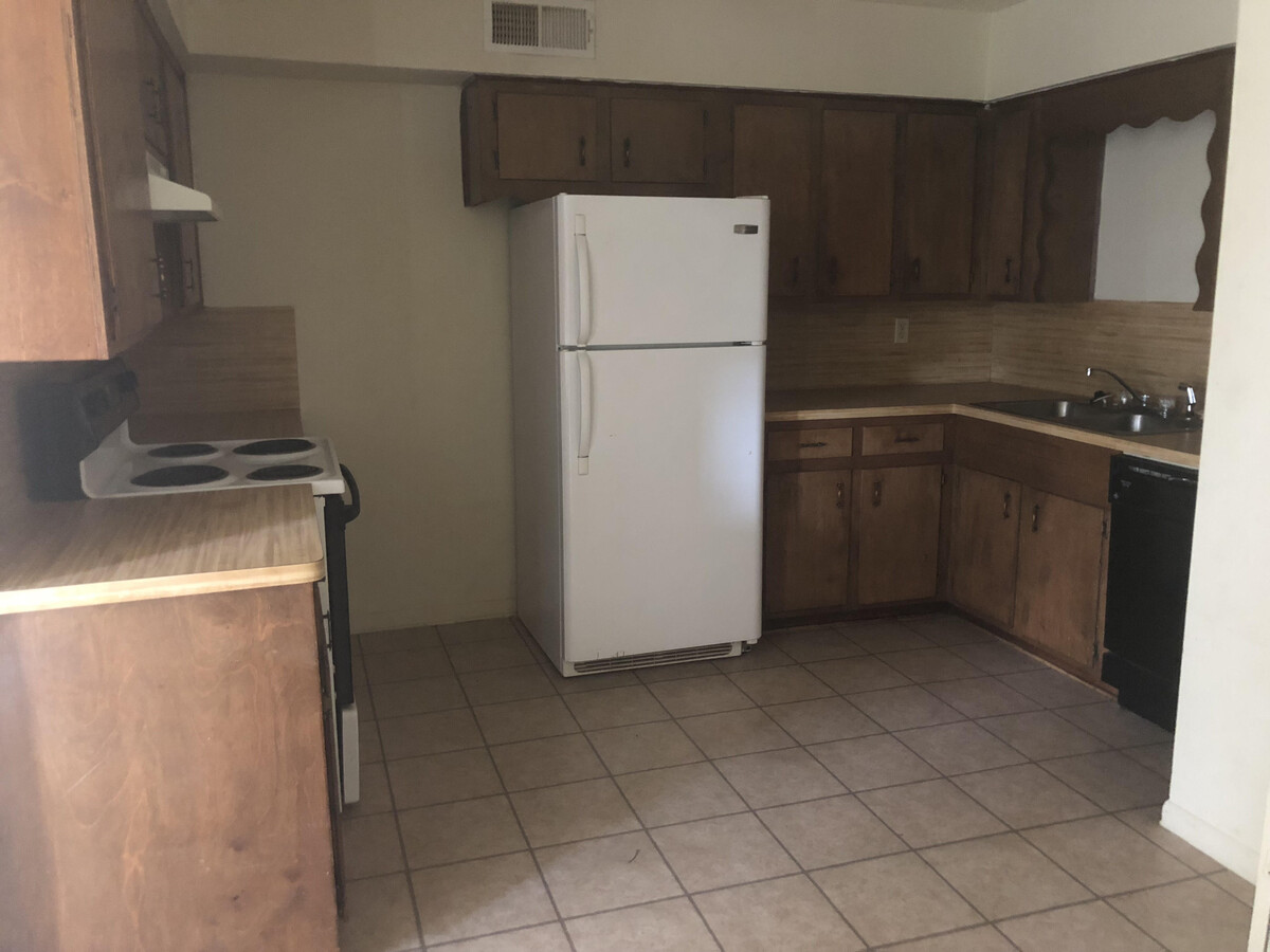 1750 North Pine Street - Photo 5 of 40