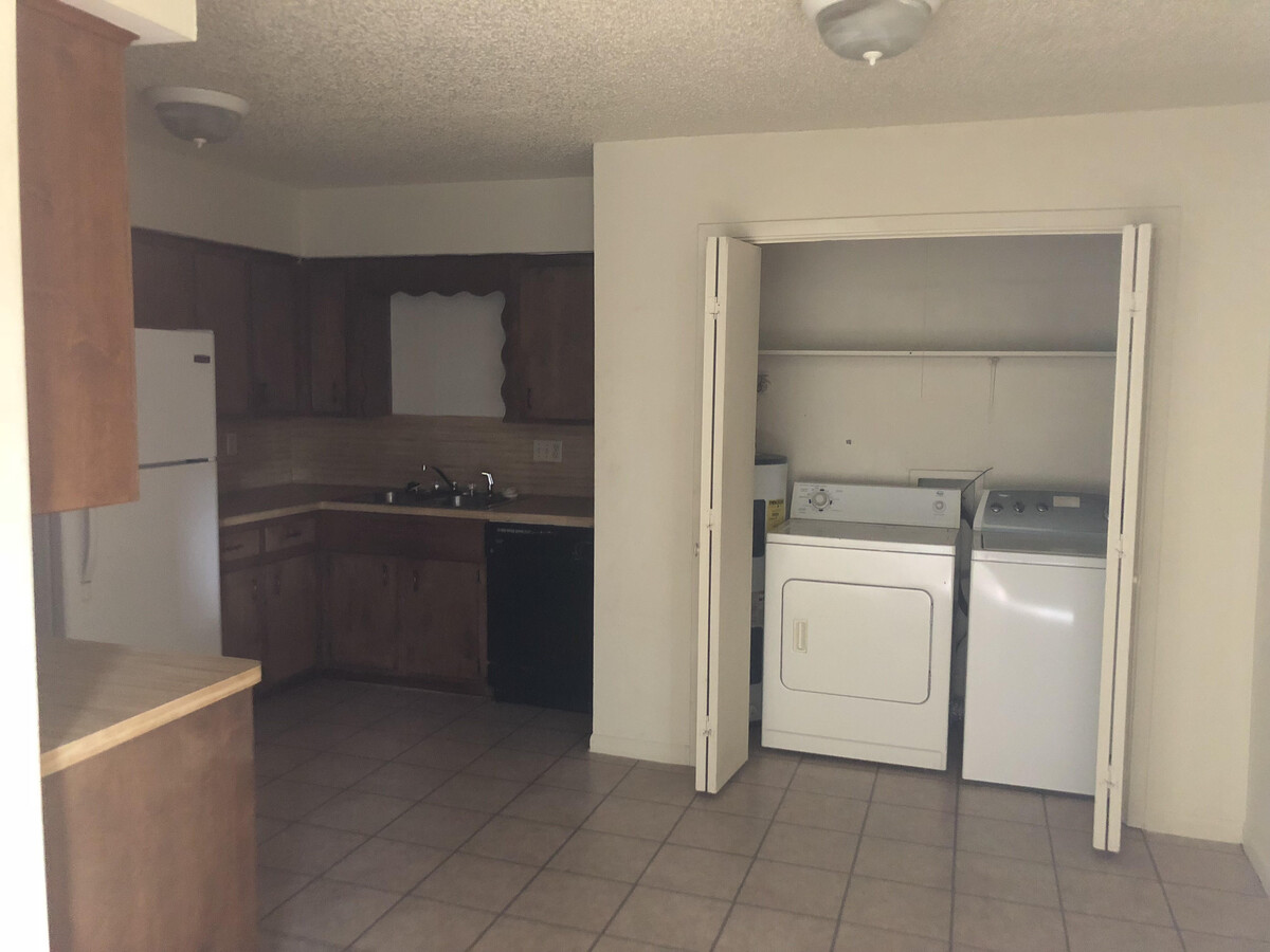 1750 North Pine Street - Photo 6 of 40