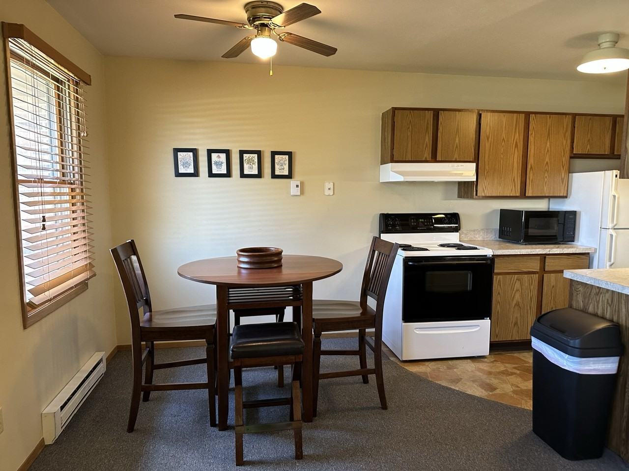 309 Carver Street - Photo 4 of 33