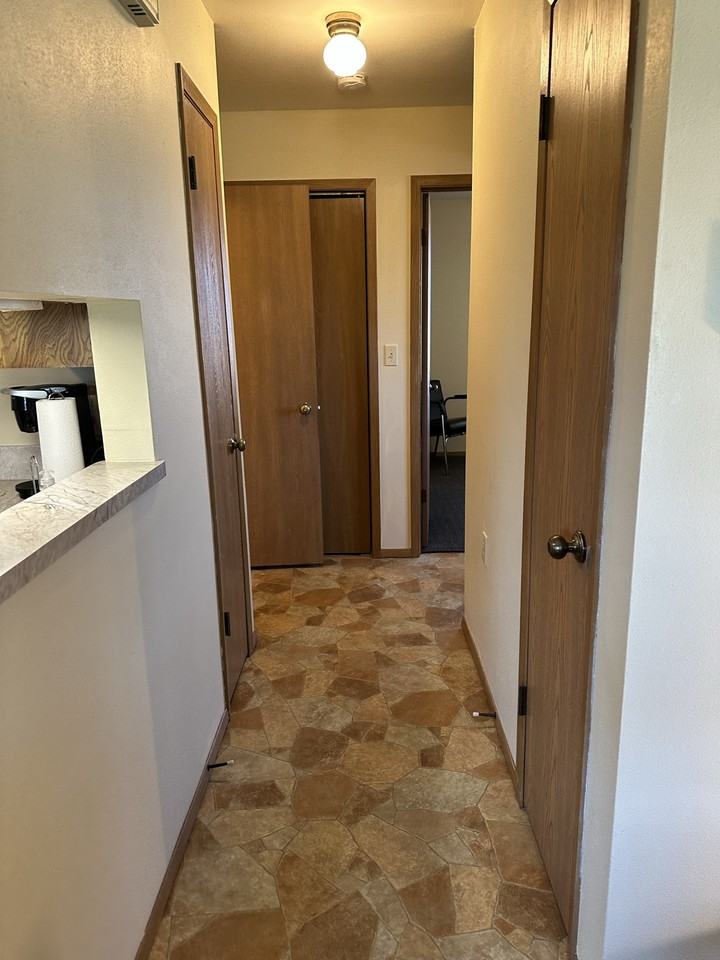 309 Carver Street - Photo 7 of 33