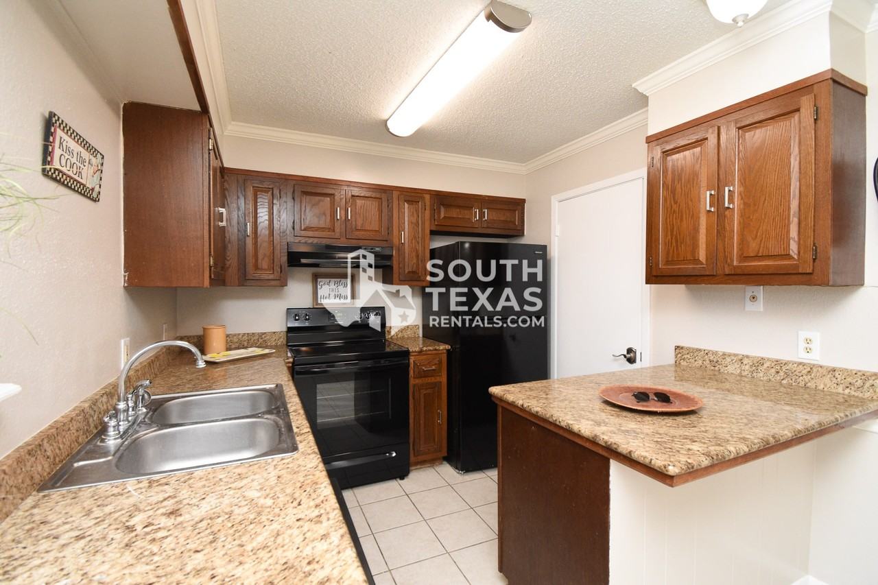 102 Palmwood Eightplex - Photo 3 of 14