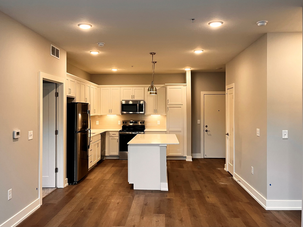 Newton Place Apartments - Photo 4 of 30