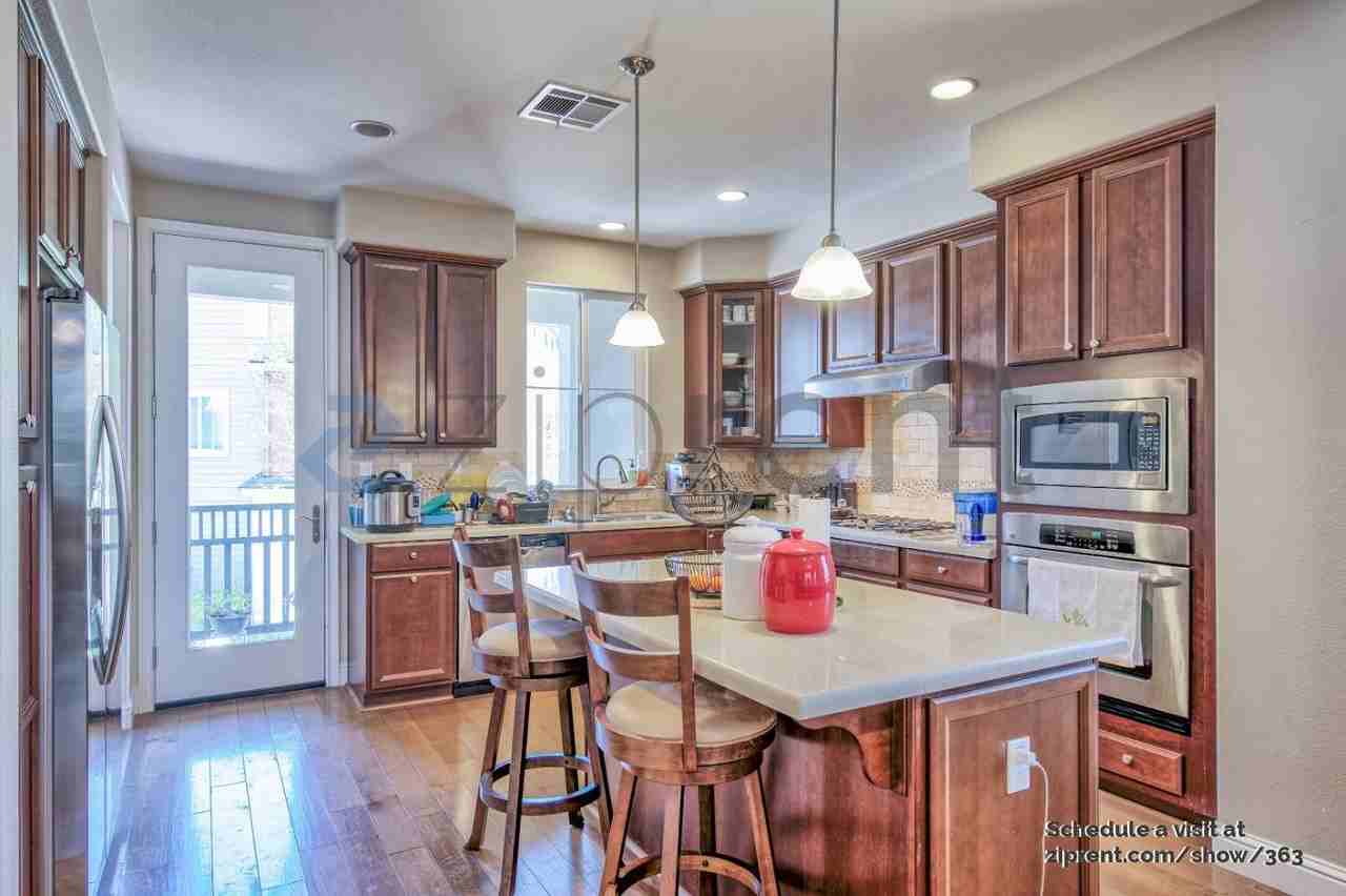 1059 E Duane Ave #200 - Photo 2 of 16