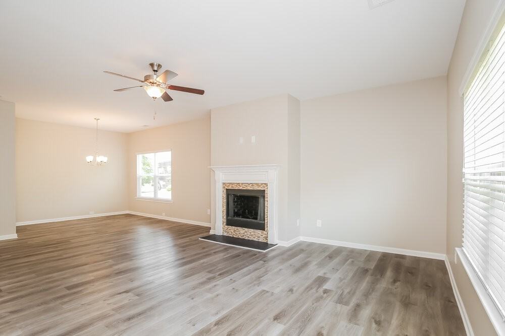 194 Renford Rd - Photo 4 of 17