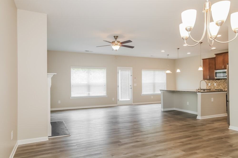 194 Renford Rd - Photo 6 of 17