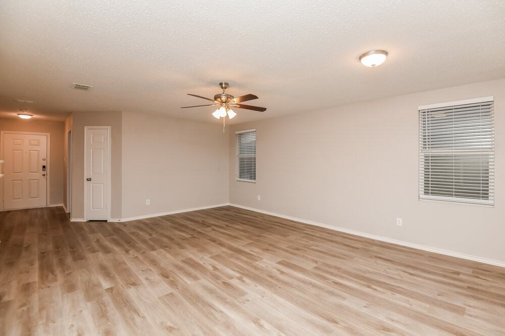 8422 Jacaranda Way - Photo 3 of 16