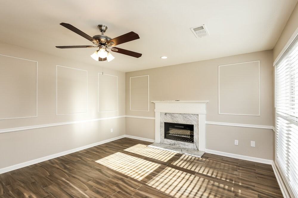 655 Suwanee Lakes Cir - Photo 4 of 17