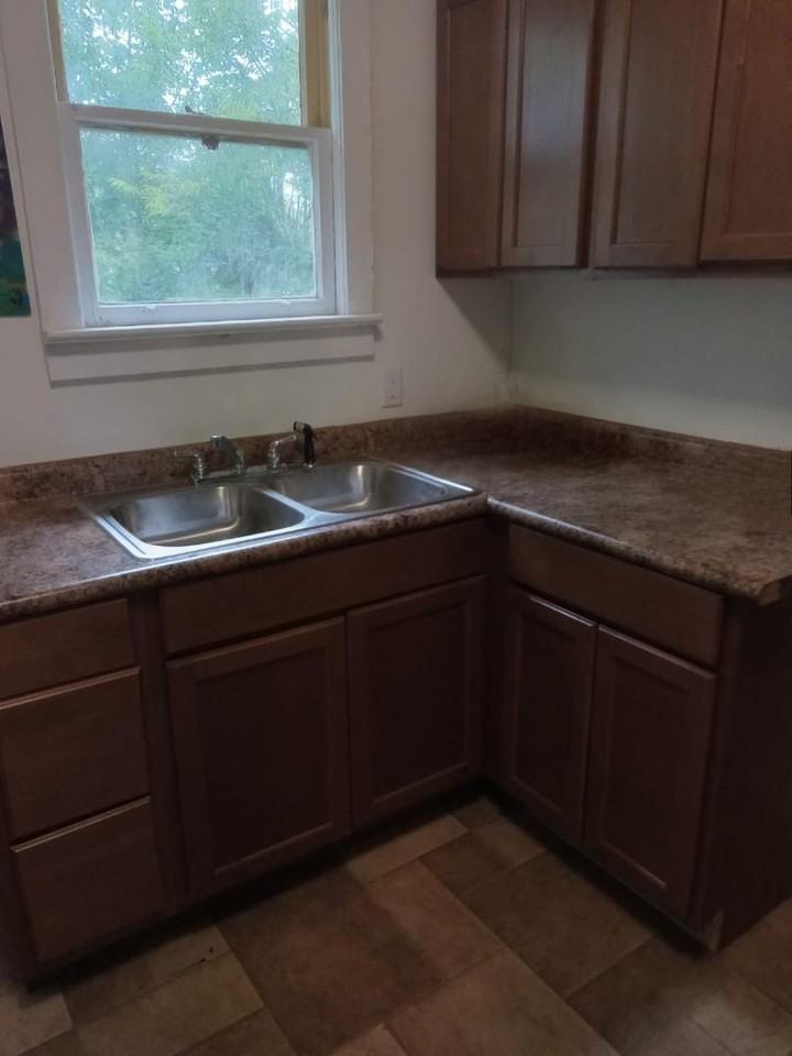 401 S 2nd St - Photo 5 of 6