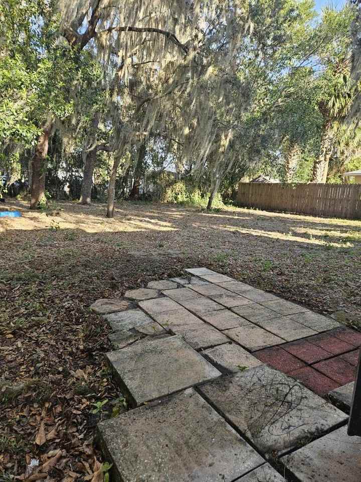 805 N Eustis St - Photo 3 of 3