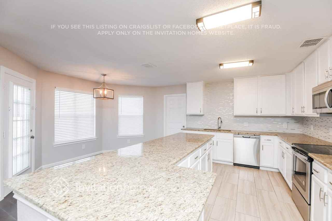 4251 Cave Cove Ct - Photo 6 of 17