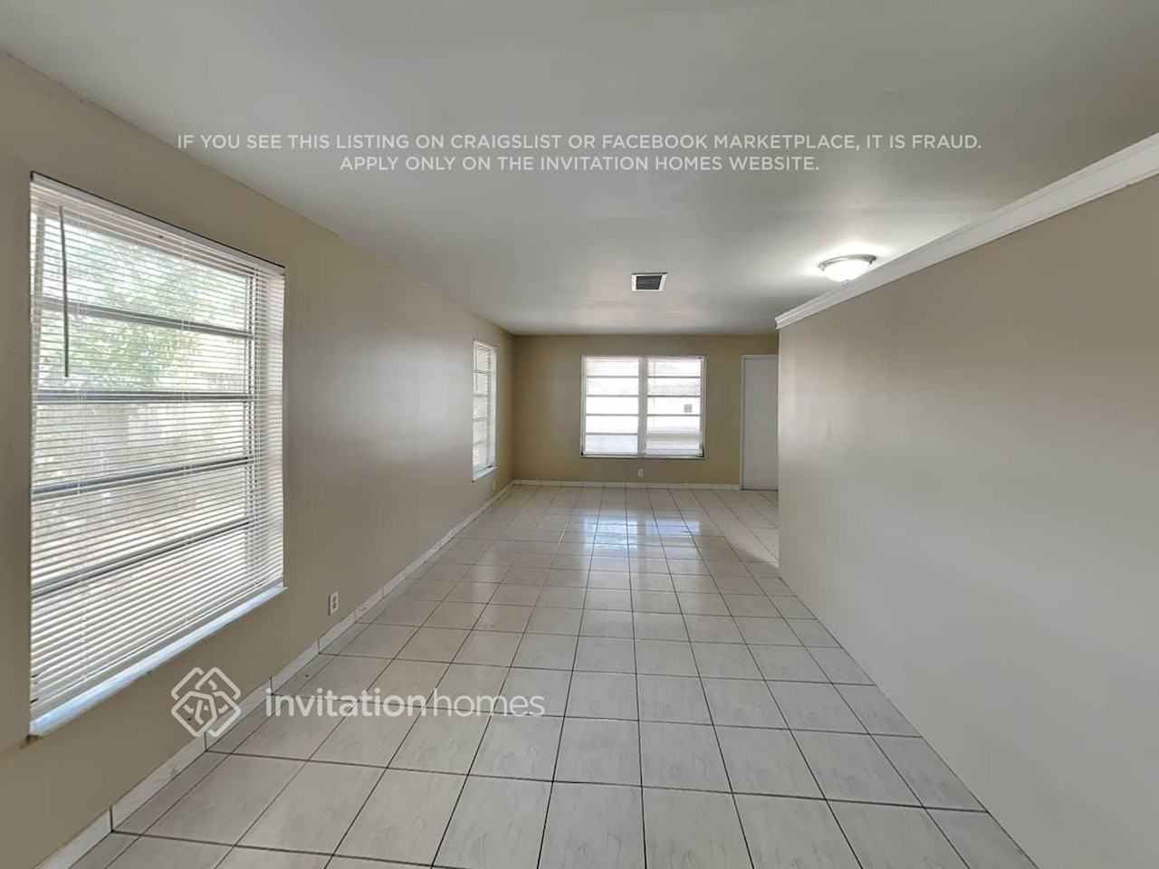 1731 N 56th Ave - Photo 4 of 22