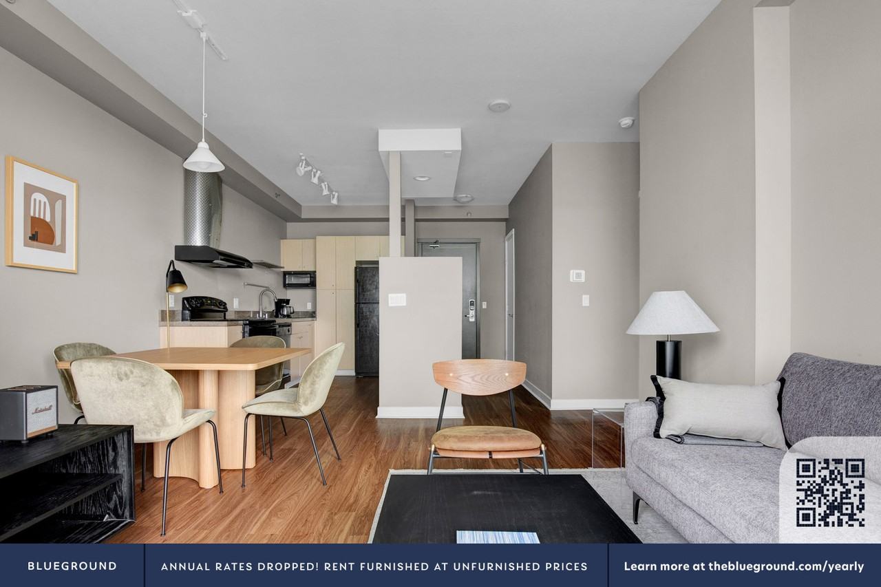 989 112th Ave Ne #204 - Photo 4 of 43