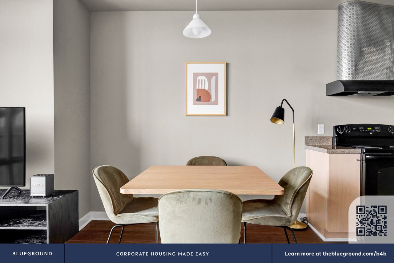 989 112th Ave Ne #204 - Photo 6 of 43