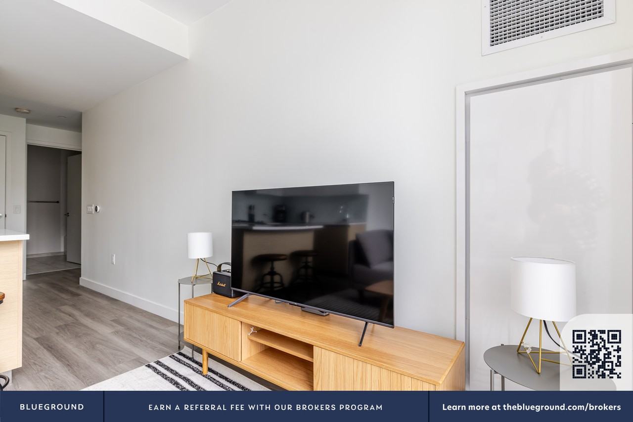 50 Causeway Street - Photo 4 of 50