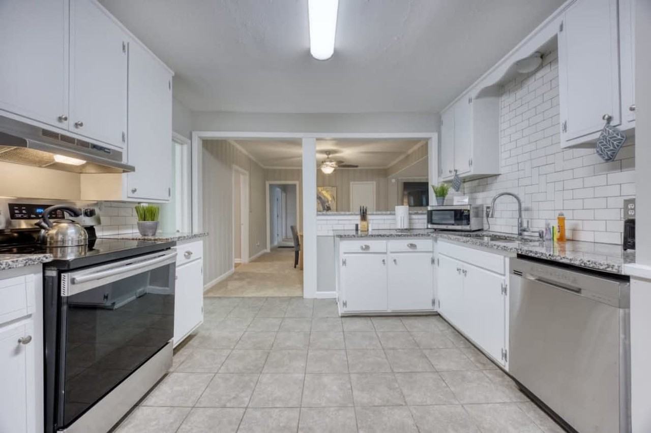 2800 Gardenia St #1043741P - Photo 3 of 50