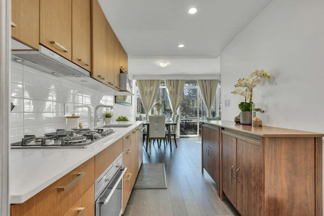 1372 Seymour St #1051764P - Photo 2 of 15