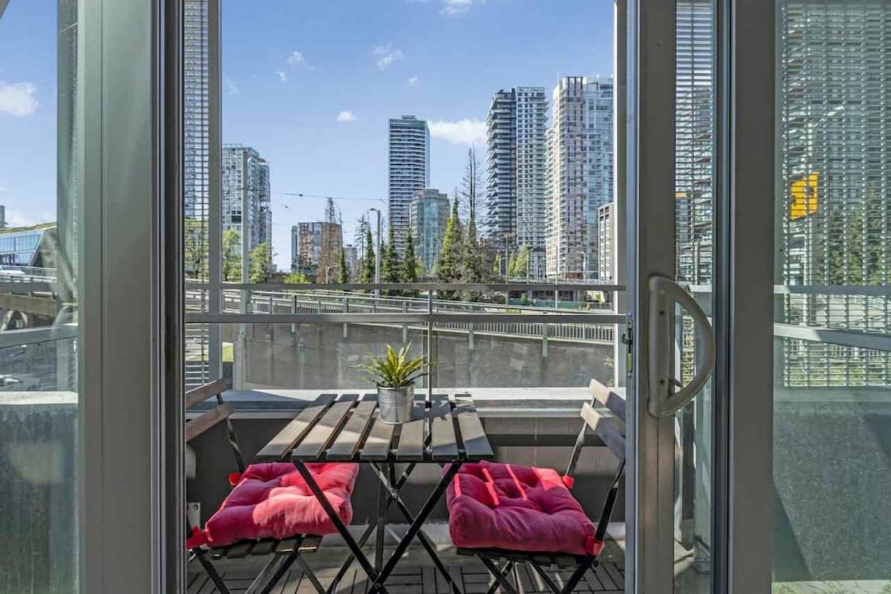 1372 Seymour St #1051764P - Photo 3 of 15