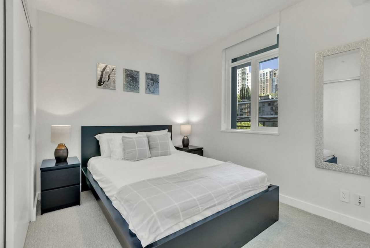 1372 Seymour St #1051764P - Photo 4 of 15