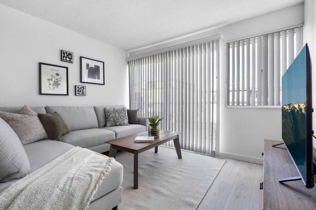 55 East 12th Ave #1051842P - Photo 5 of 28