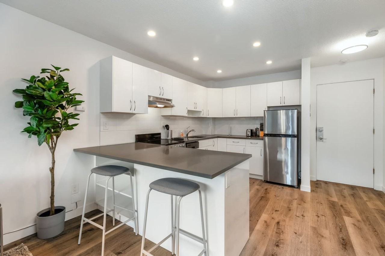 254 East 12th Ave #1051851P - Photo 4 of 15