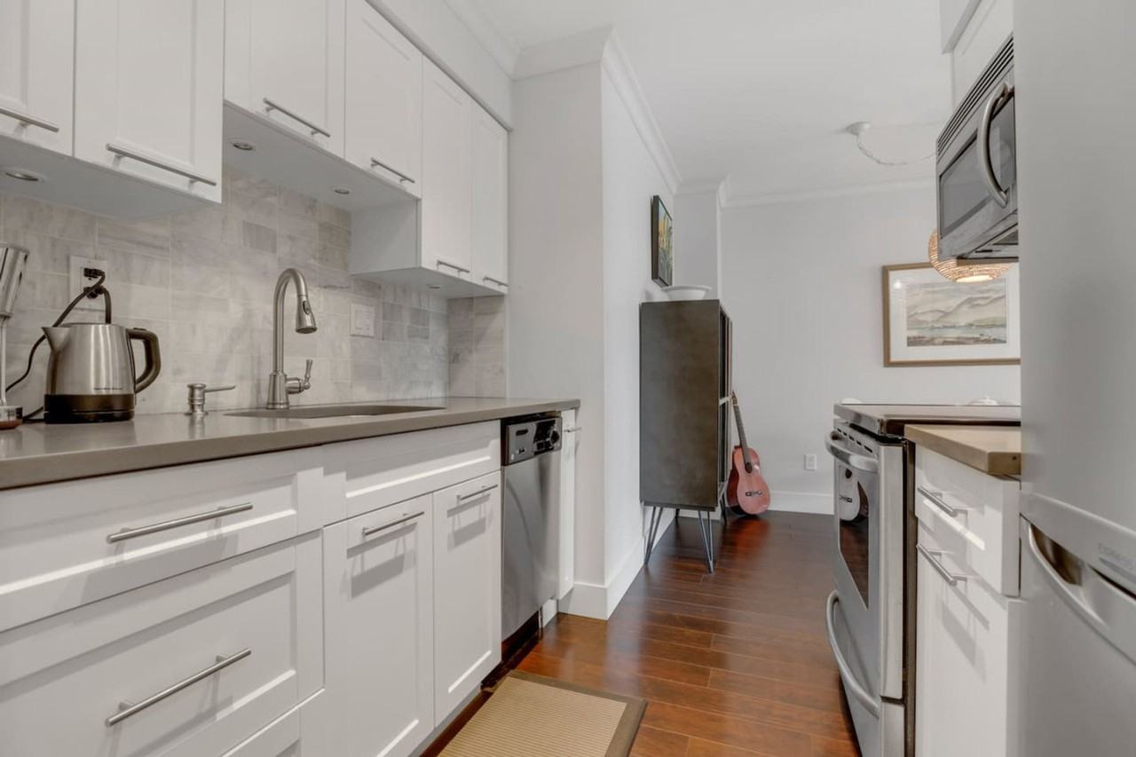 2040 Cornwall Ave #1051875P - Photo 4 of 15