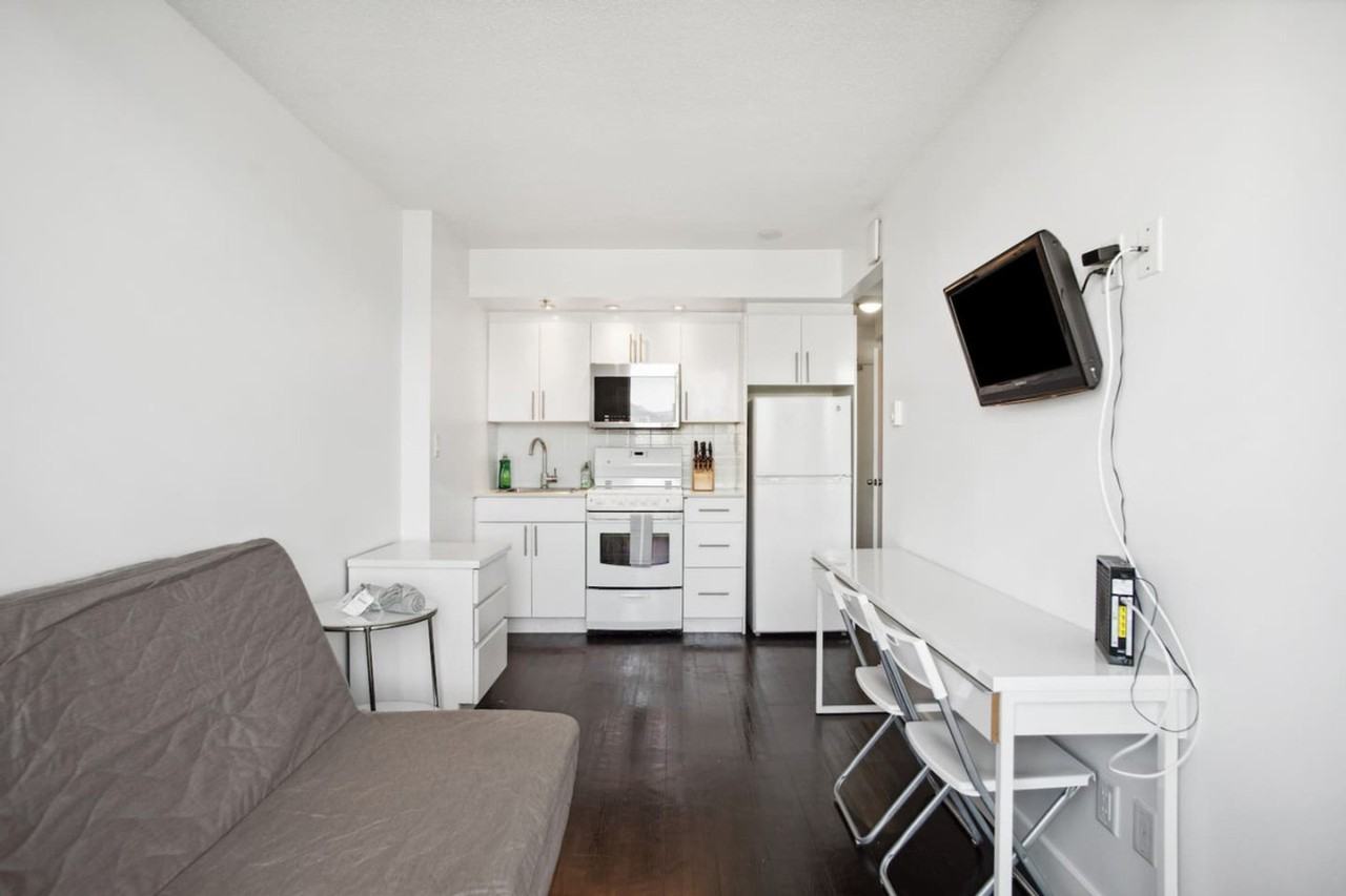 1125 West 12th Ave #1051907P - Photo 2 of 17