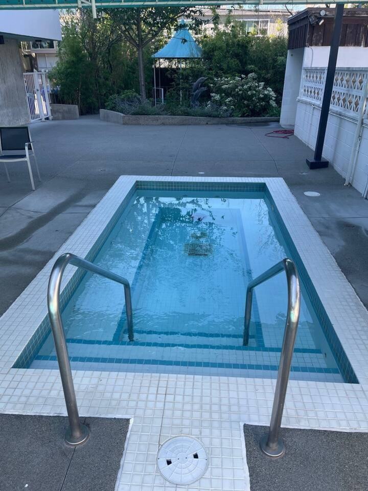 1125 West 12th Ave #1051907P - Photo 3 of 17