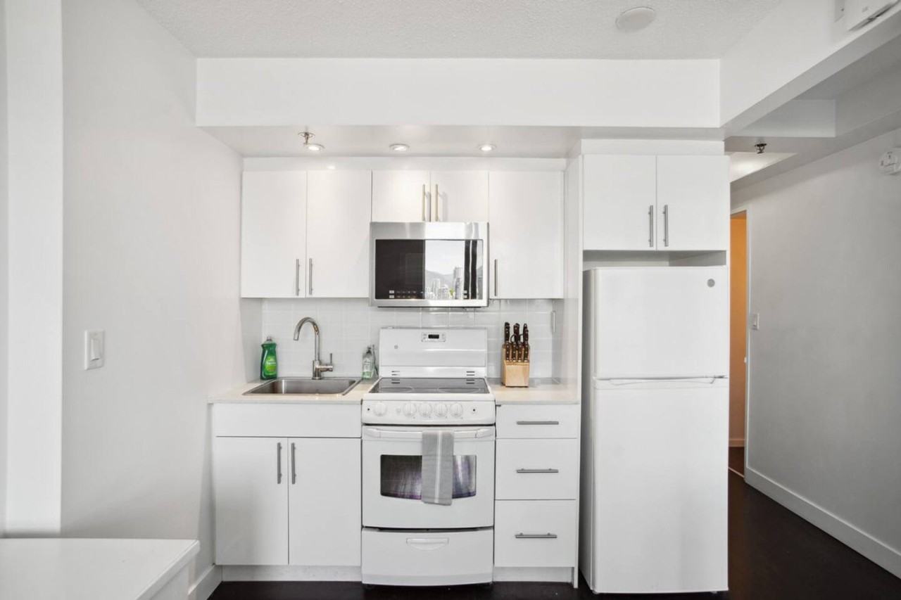 1125 West 12th Ave #1051907P - Photo 4 of 17