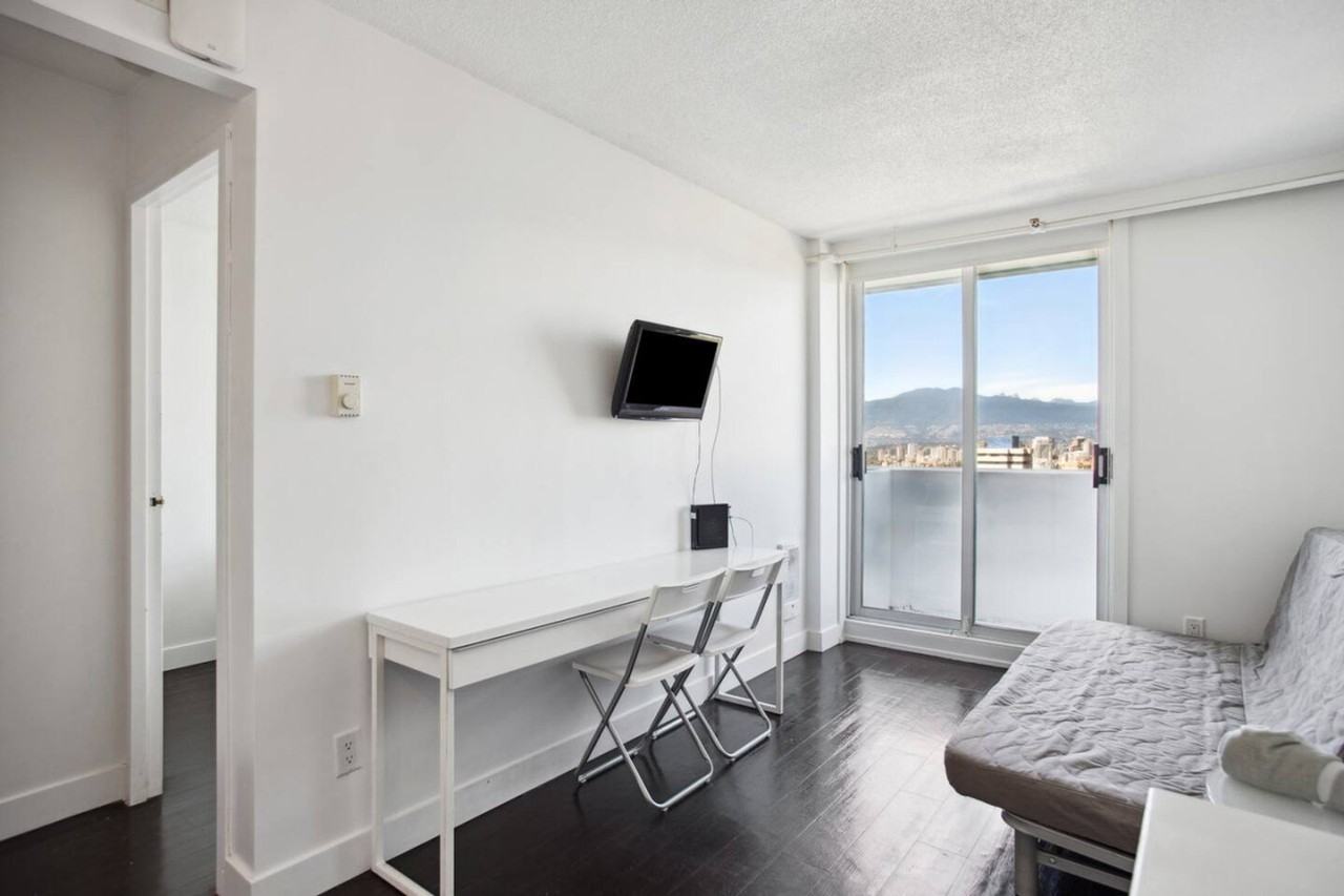 1125 West 12th Ave #1051907P - Photo 5 of 17