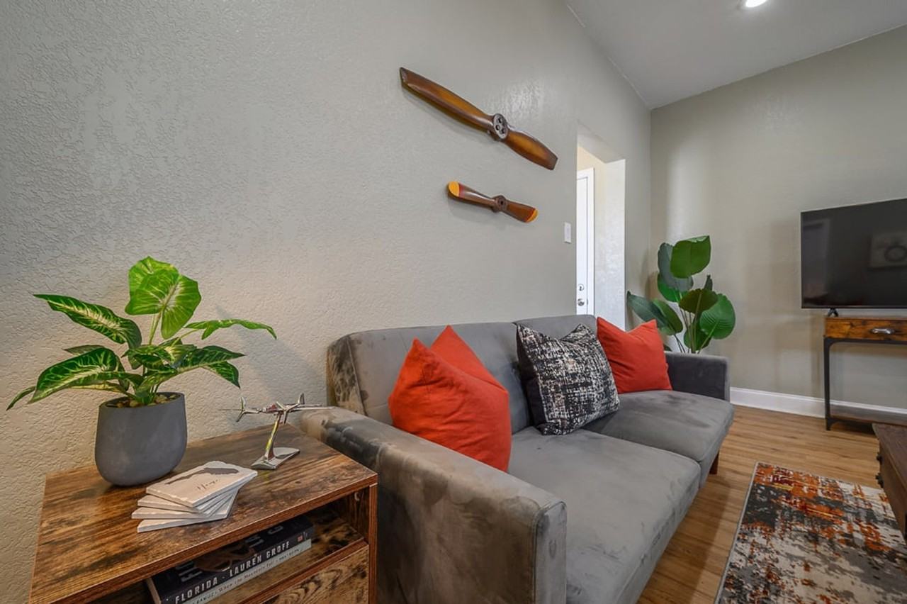 2501 West North B Street - Photo 4 of 48