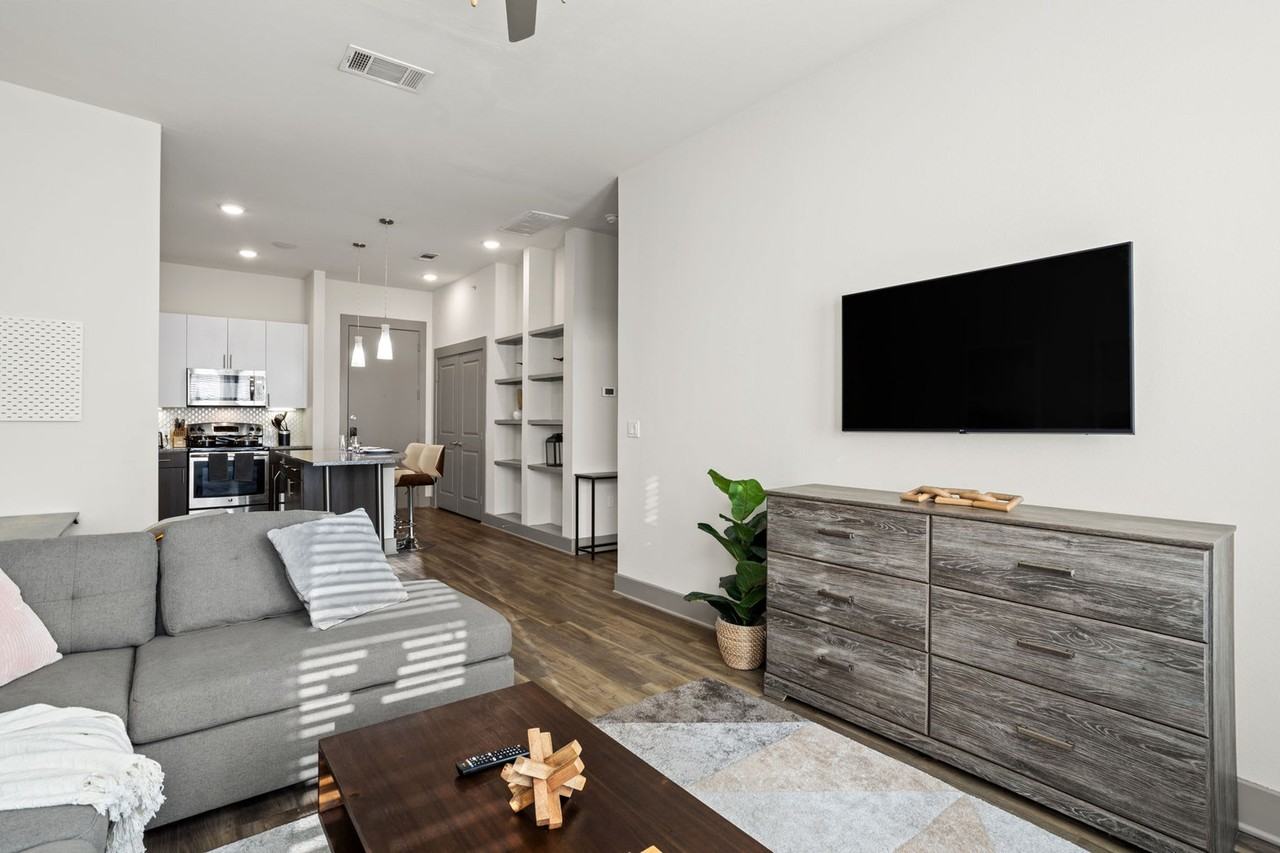 2175 Tucker St #1054329P - Photo 4 of 34