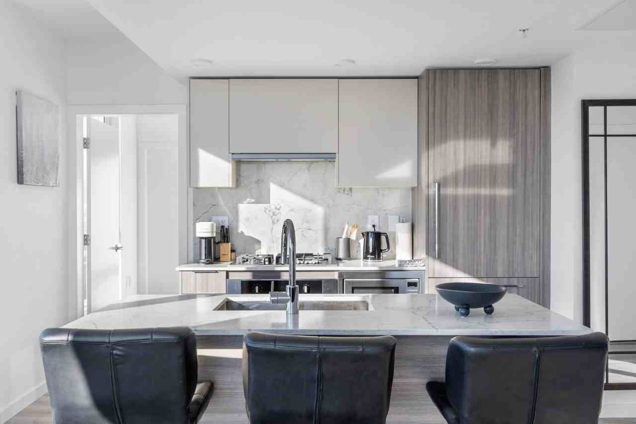 12401 103 Ave #1054524P - Photo 3 of 33