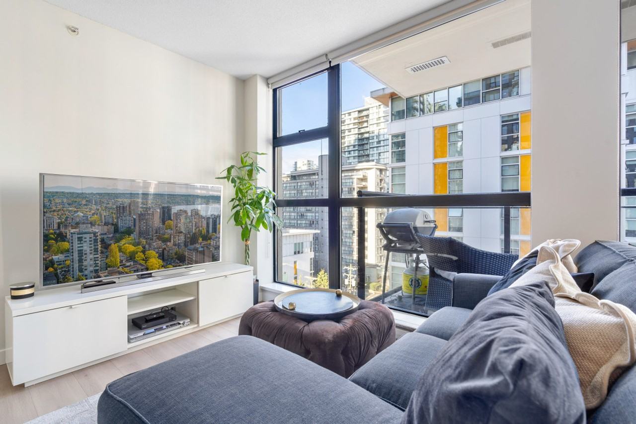 1295 Richards St #1057712P - Photo 6 of 37