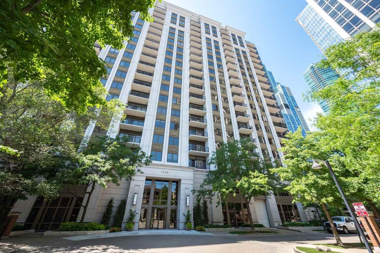 1322 S Prairie Ave #306