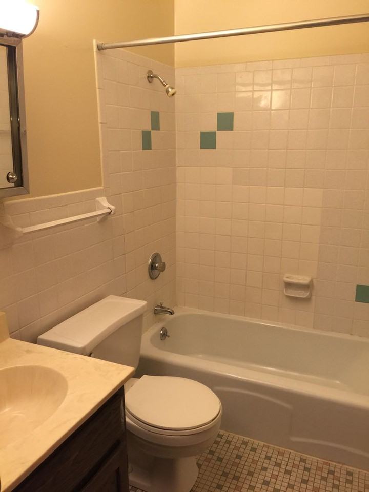 1725 Kenwood Ave - Photo 3 of 15