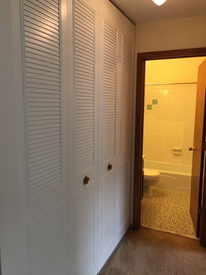 1725 Kenwood Ave - Photo 2 of 15