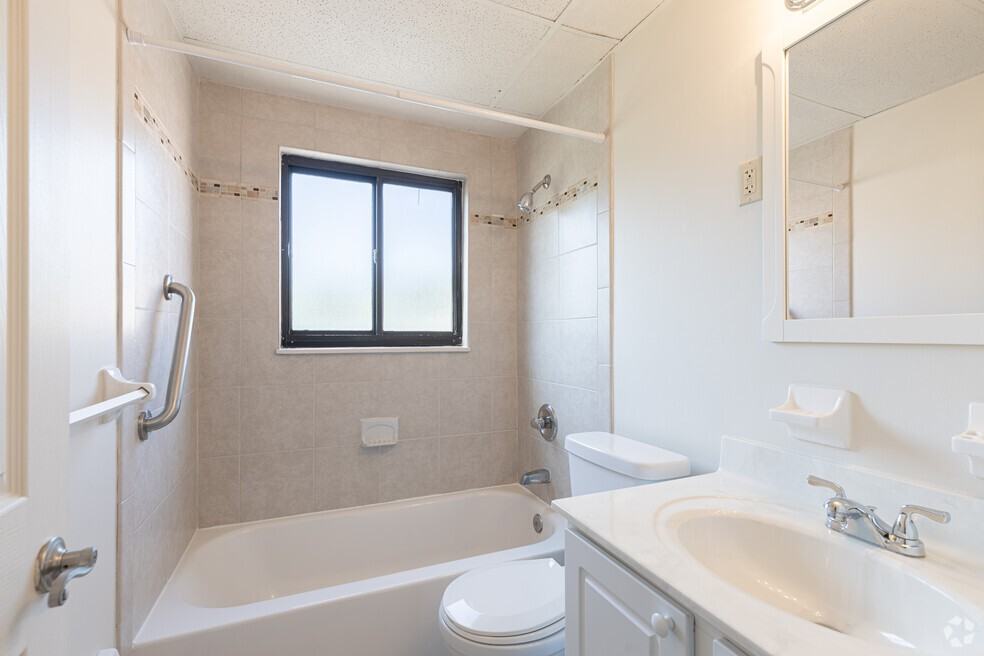 Powell's Garden - Photo 7 of 16