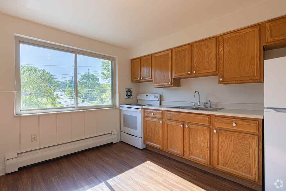 Powell's Garden - Photo 2 of 16