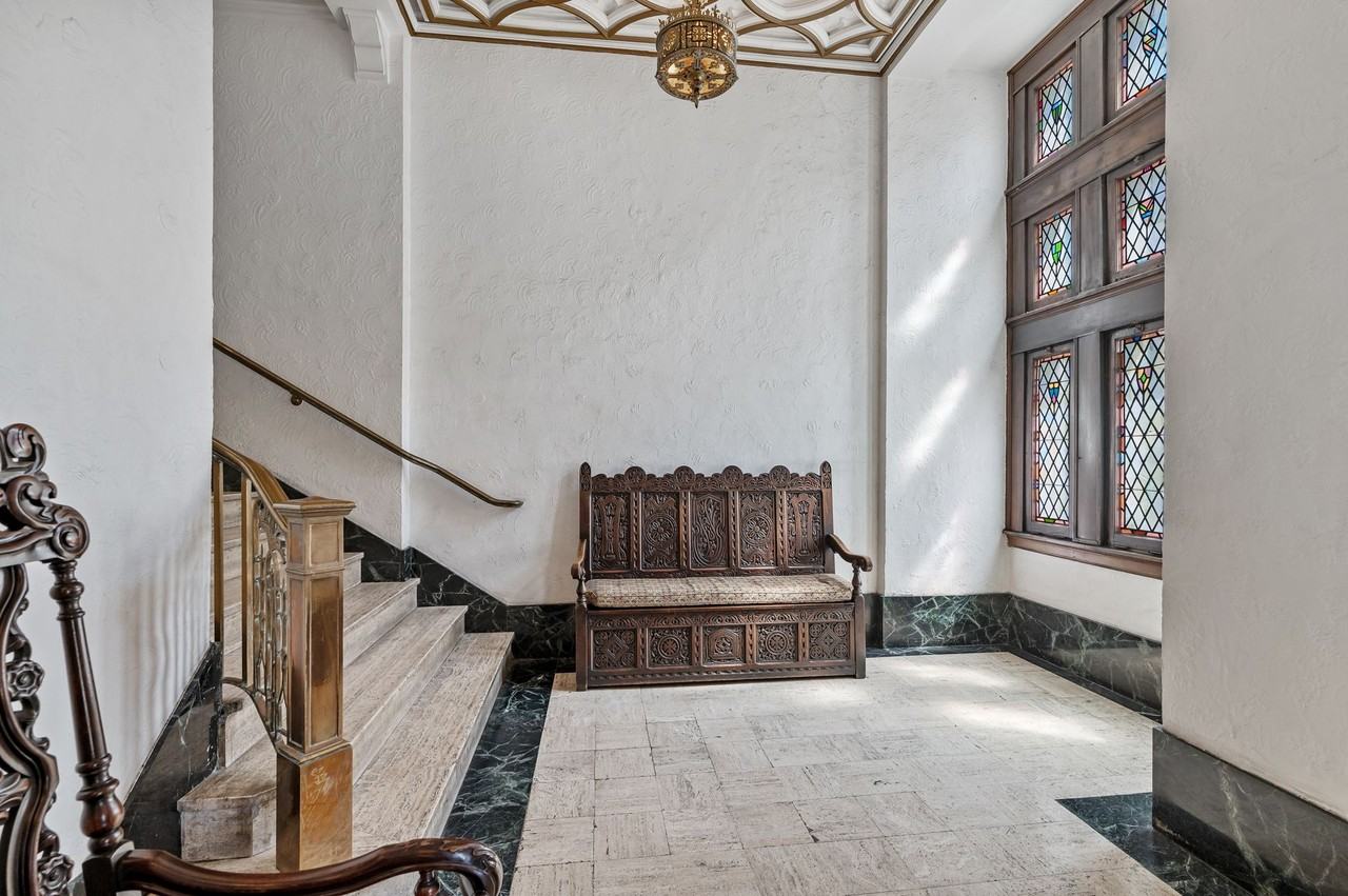 New King Edward Apartments - Photo 4 of 33