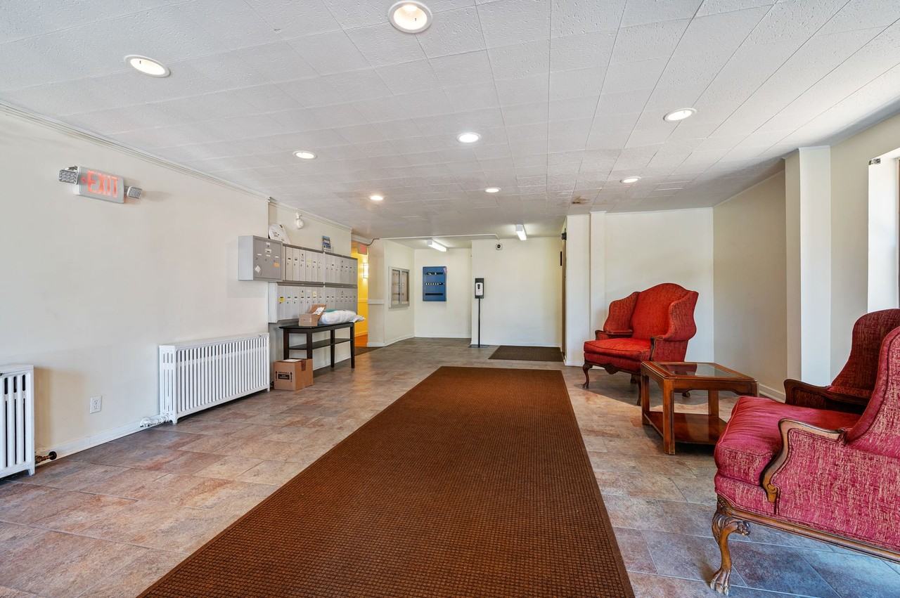 5424 Fifth Ave - Photo 3 of 7