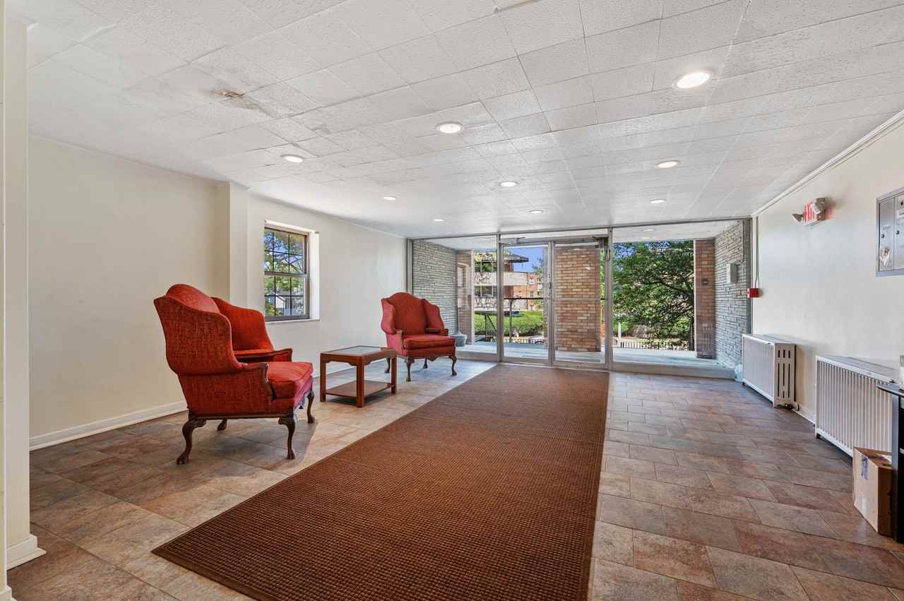 5424 Fifth Ave - Photo 2 of 7