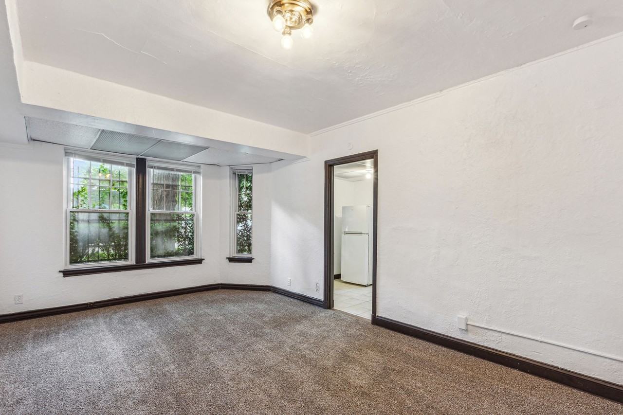 120 Glynn Ct. - FDR Seward Glynn - Photo 6 of 16