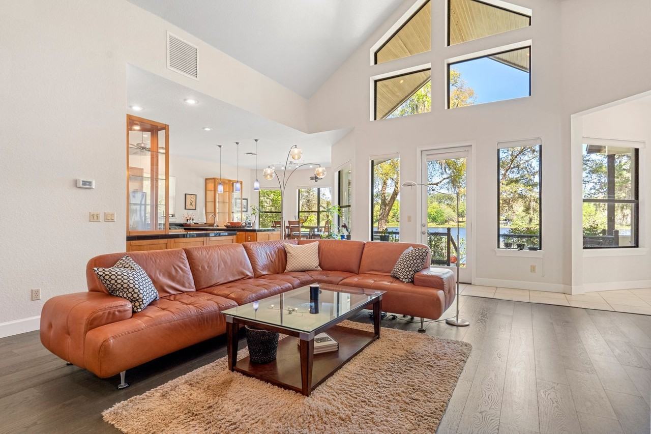 1005 Marion Oaks Ct - Photo 3 of 31