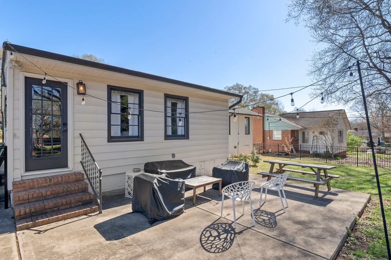 324 Webster Pl - Photo 3 of 32